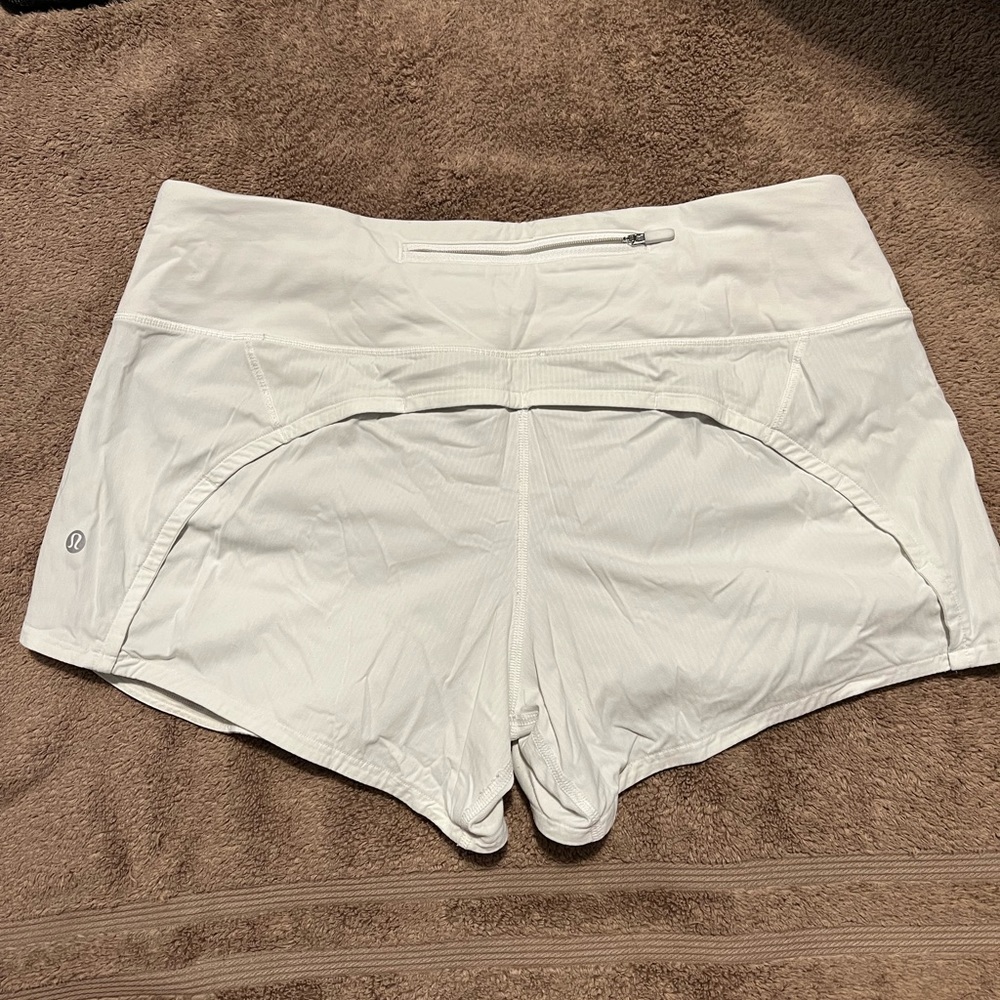 Lululemon Speed Up Mid-Rise Lined Short 4"